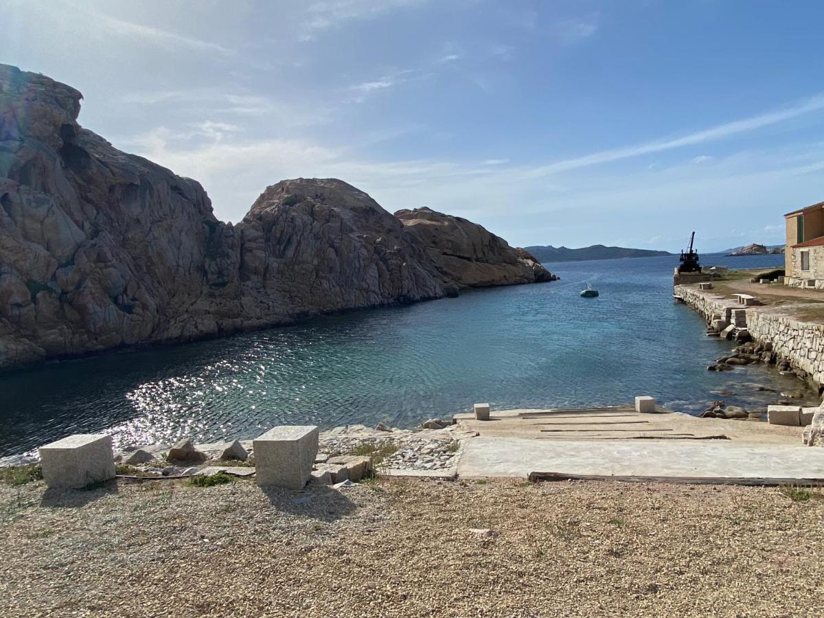 Appartamento Il Paguro A Cala Francese La Maddalena  Dış mekan fotoğraf